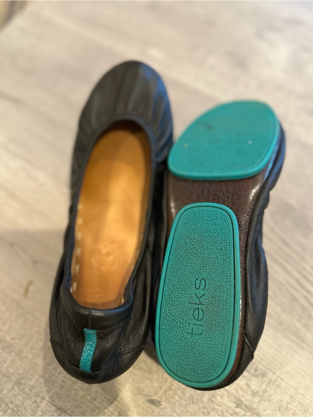 Tieks Black Leather Ballet Flats with Teal Stitch Tab Size 9 - Picture 7 of 7